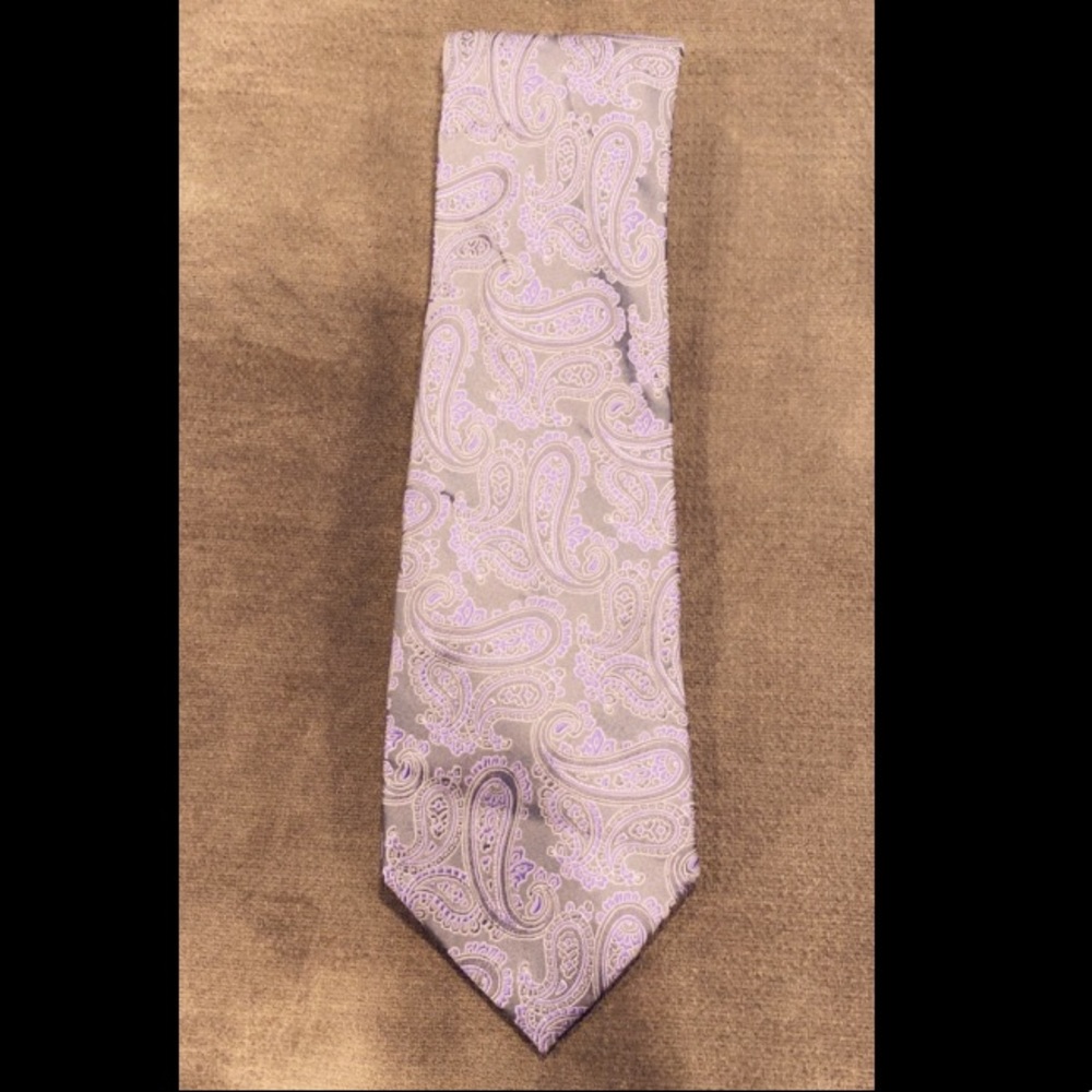 Michael Kors men’s tie.